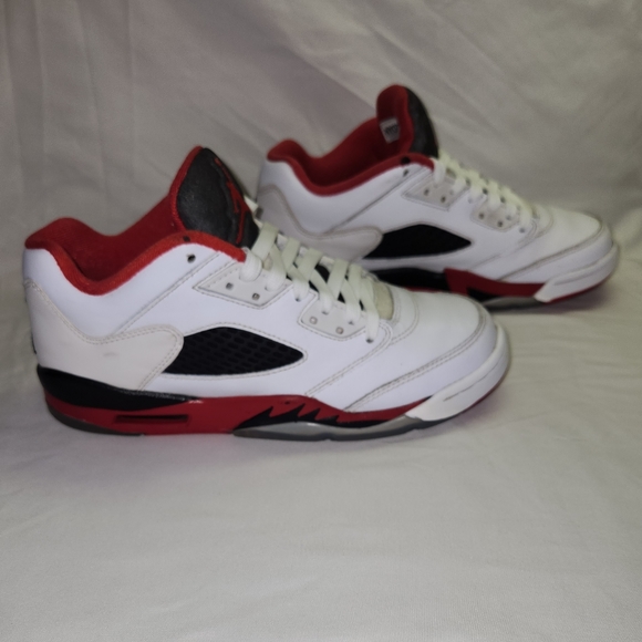 Air Jordan 5 low youth size 6 - Picture 3 of 8